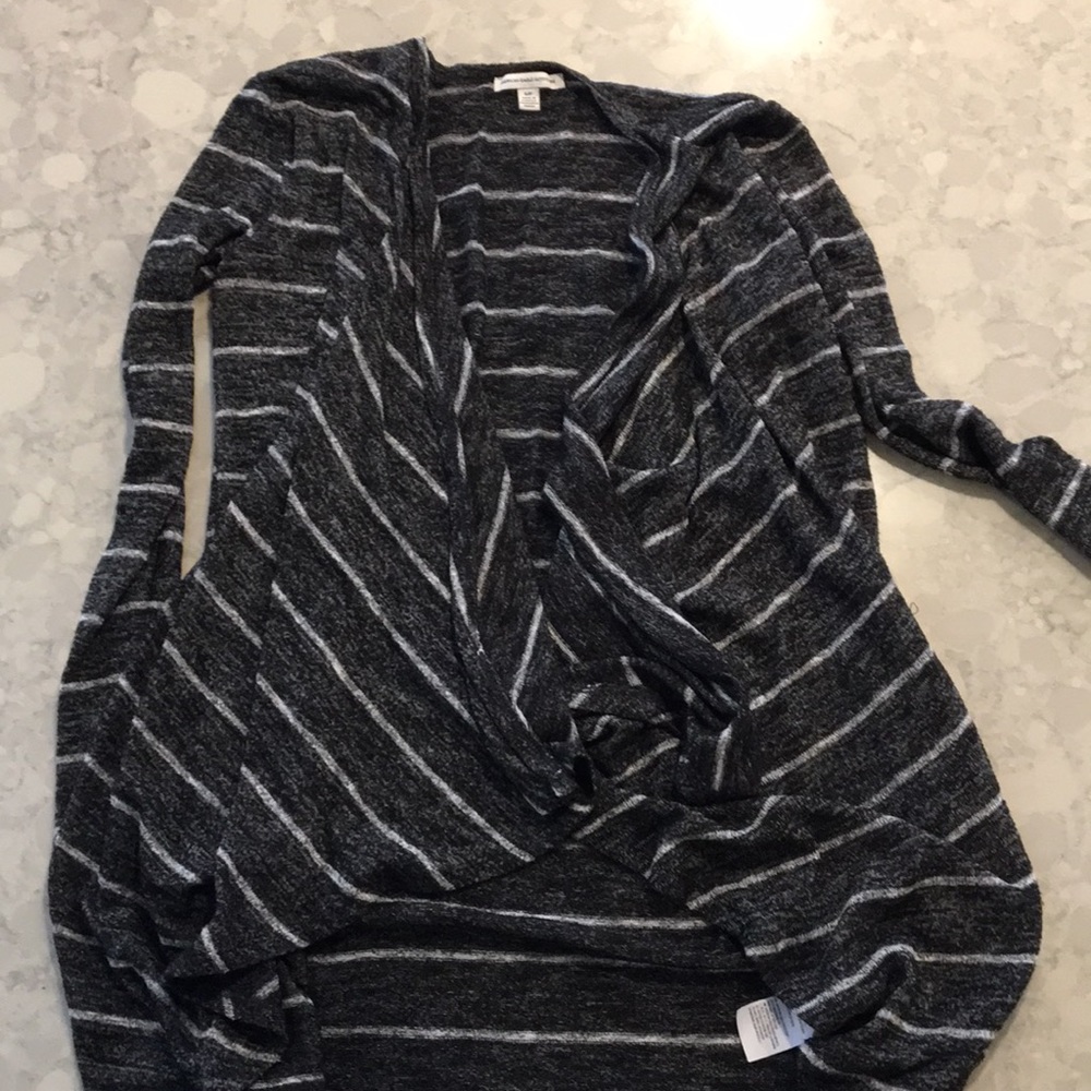 American eagle flyaway sweater